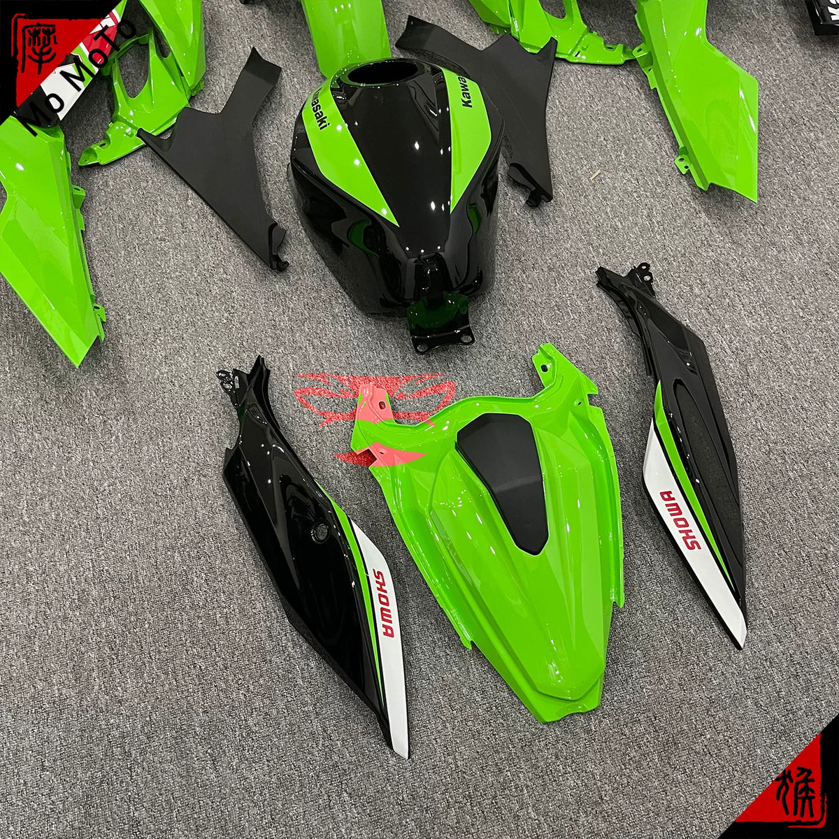 Suitable for Kawasaki ZX6R 636 13-17 2018 full body shell classic green and white customized motorcycle fairing
